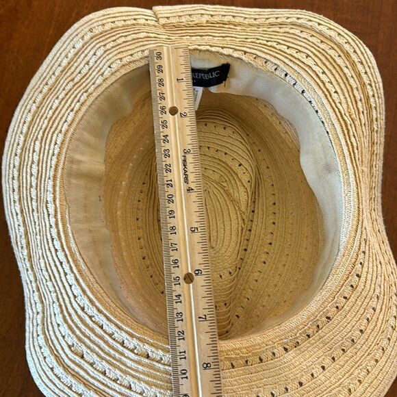 Banana Republic Packable Neutral Fedora Hat with Grossgrain Black Band main image 5